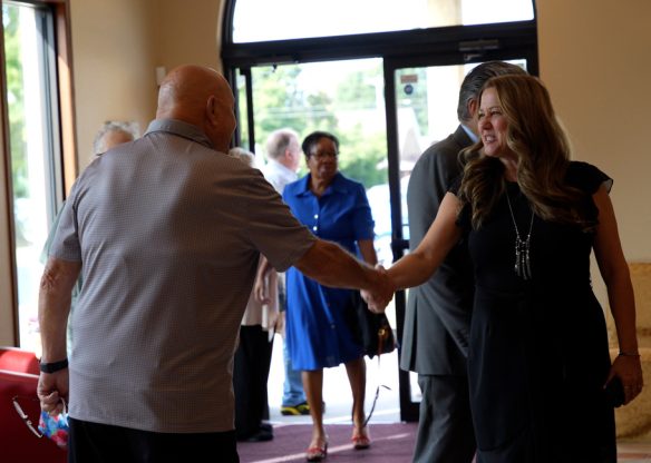 Hand shake